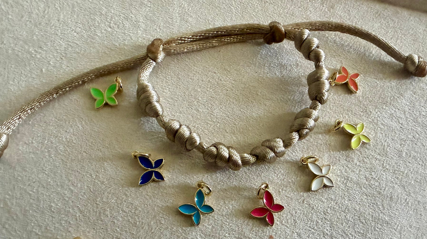 7 Knot Thread Bracelet – Protection & Intention